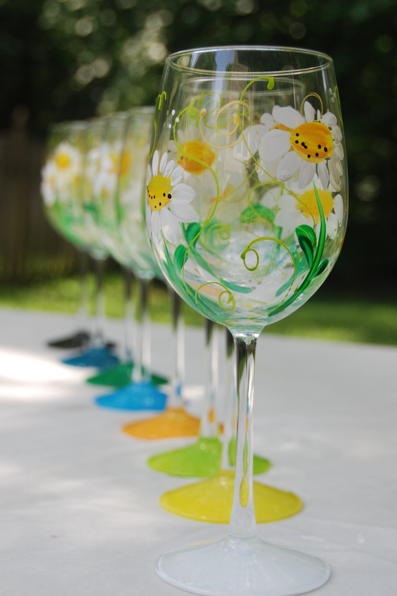 Daisy Flower Hand-painted Wine Glasses